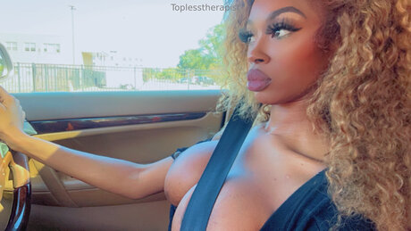 Toplesstherapist naked star pictures