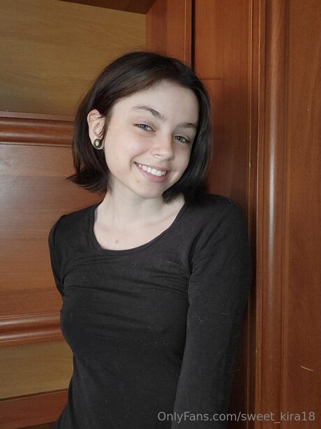 Sweet Kira18 high quality pornstar photo