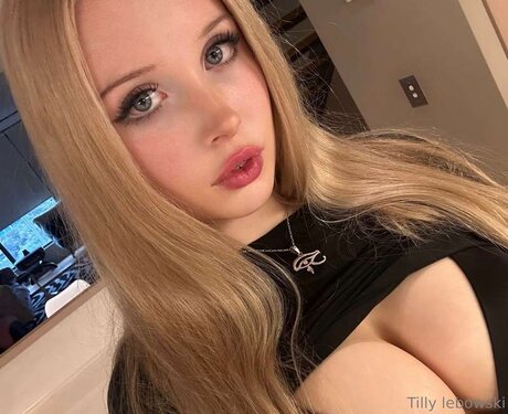 Tastytilly star high quality pictures