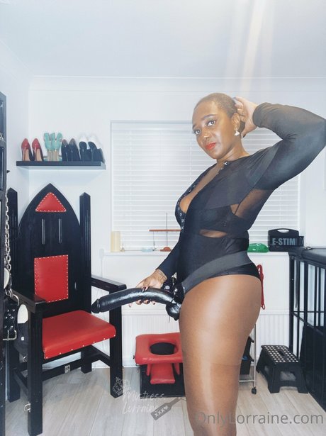 Mistress Lorraine pornstar naked picture
