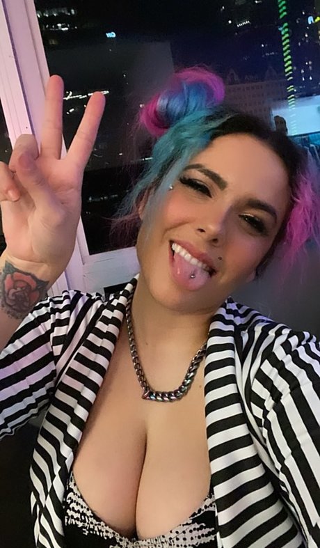 TheZombiUnicorn star hot image