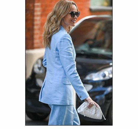 beautiful shemale onlyfans nudes photo