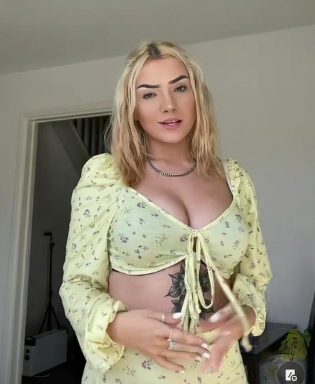 Mirrorgirlkim star pornographic pics