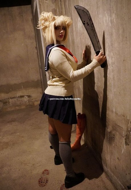 Julia Bayonetta high quality model pictures