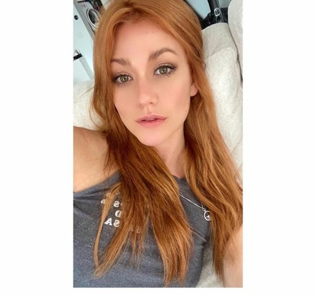 Katherine McNamara free star images