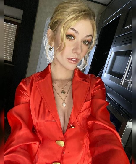 Katherine McNamara nice pornstar pictures