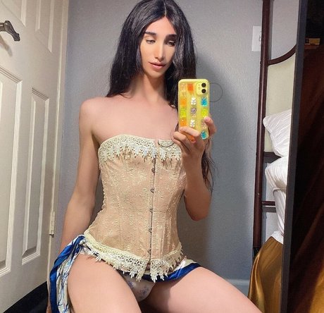 evanalexxx erotic model img