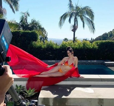 Laura Marano model perfect images