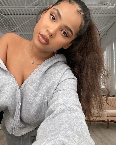 chubby milf onlyfans porn archive