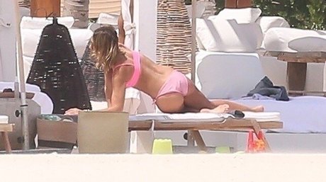 Jessica Alba model sex img