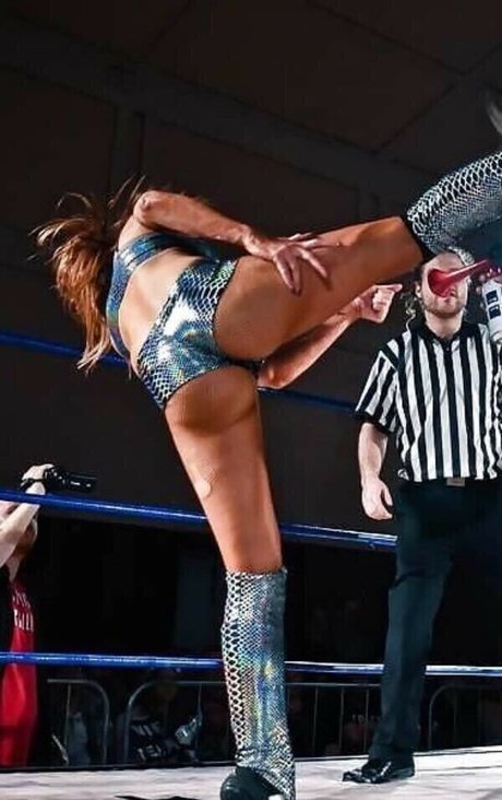 Dakota Kai sexy pornstar galleries