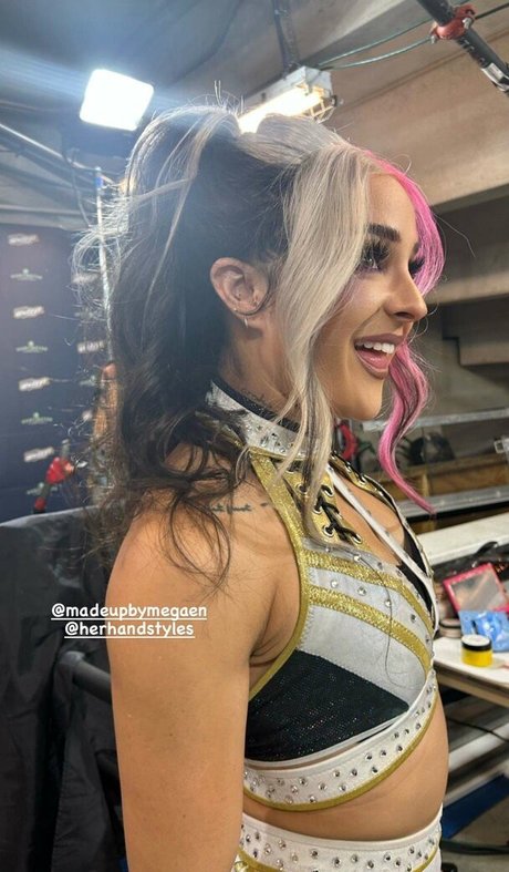 Dakota Kai adult star picture