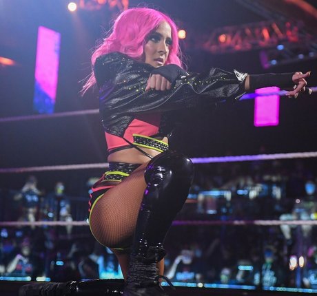 Dakota Kai perfect pornstar galleries