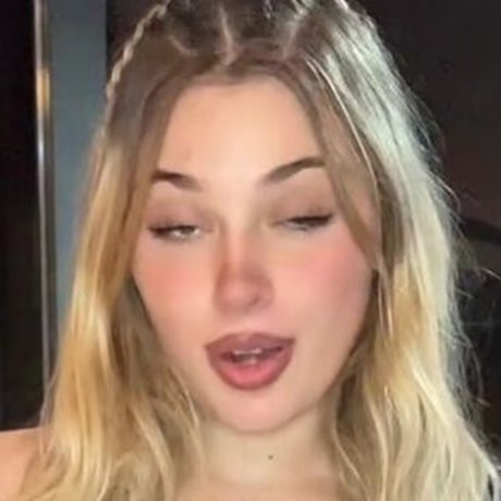 Camm Landi pretty actress images