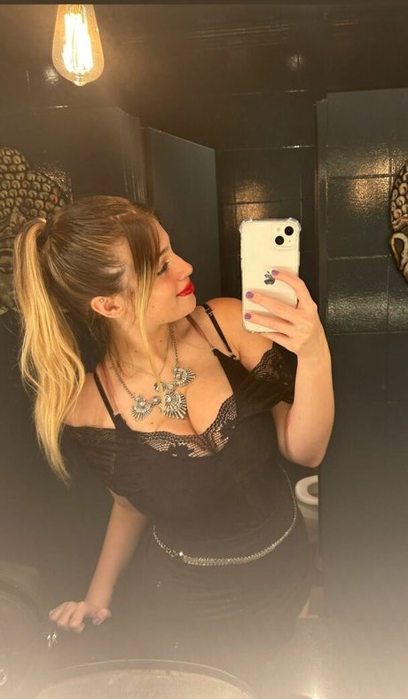 Camm Landi naked star galleries