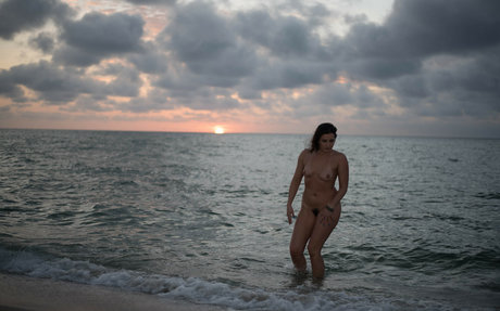 Helena Price sexy pornstar galleries