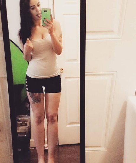 ConcealedBones nude star pictures