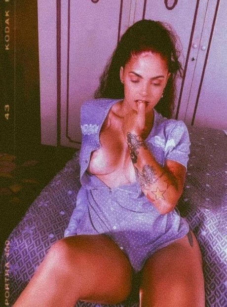 Amanda Miury model pretty archive