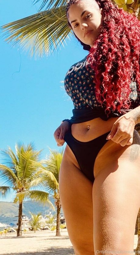 Amanda Miury star pretty picture