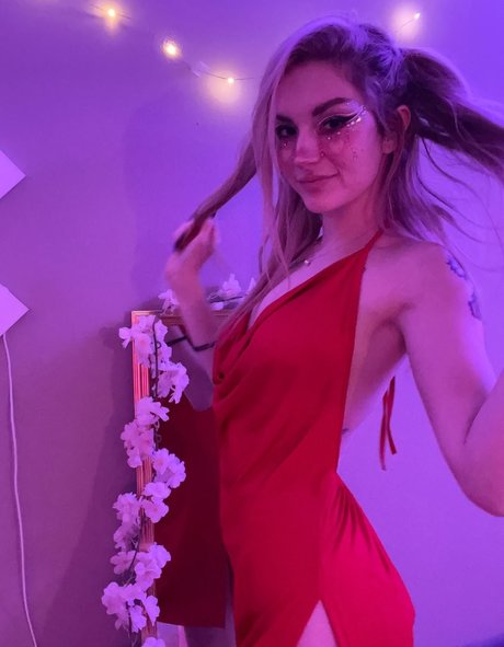 curvy shemale onlyfans free nude galleries