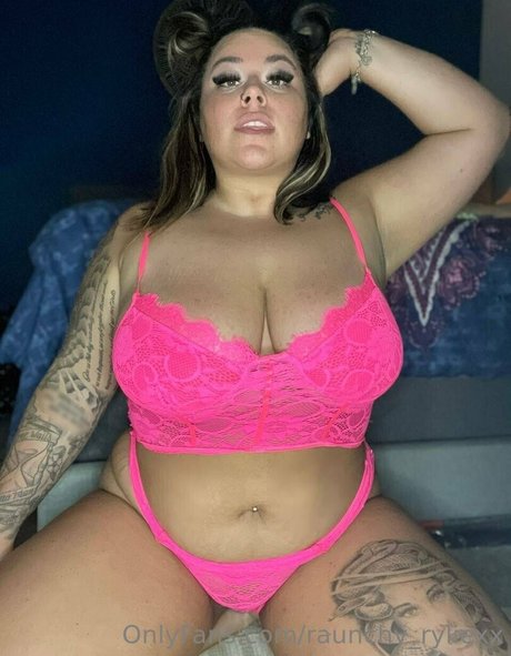 raunchy ryliexx pornstar hd images