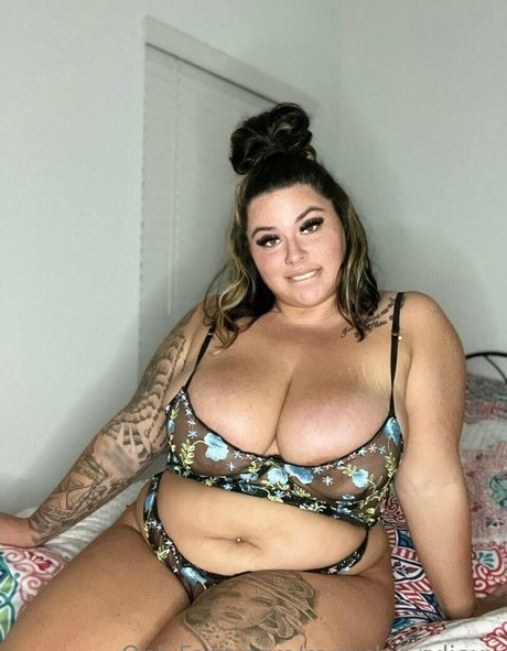 raunchy ryliexx sexy star gallery