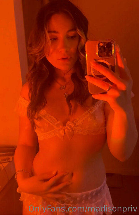 hairy pregnant onlyfans adult picture