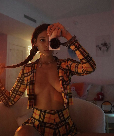 miss xbee adult model photos