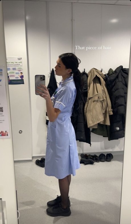 mirror onlyfans pornographic photos