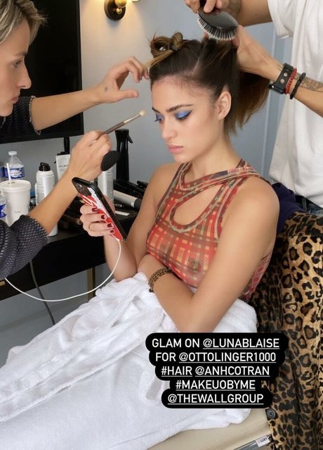 college girl onlyfans sexy naked pictures