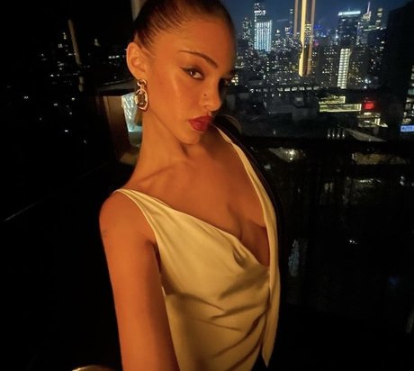 fat girls onlyfans naked image