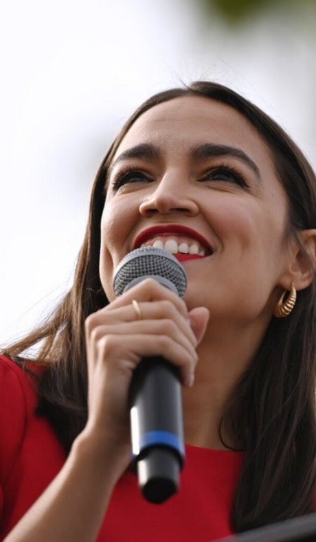 Alexandria Ocasio Cortez model perfect img