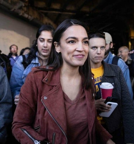 Alexandria Ocasio Cortez free actress pic