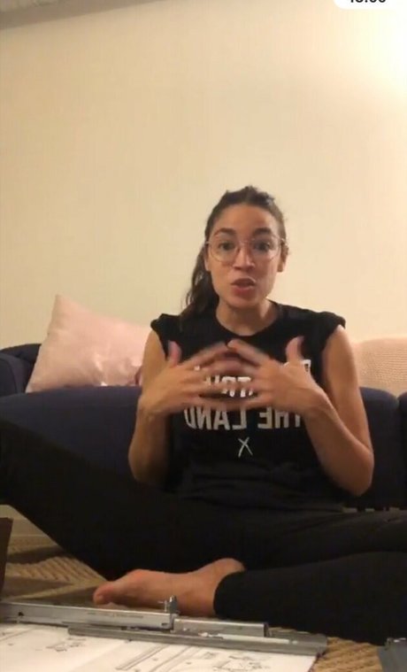 Alexandria Ocasio Cortez star top images
