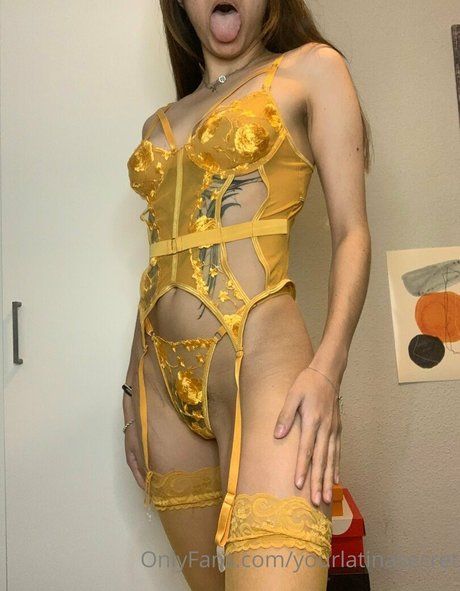 red hair onlyfans beautiful pic