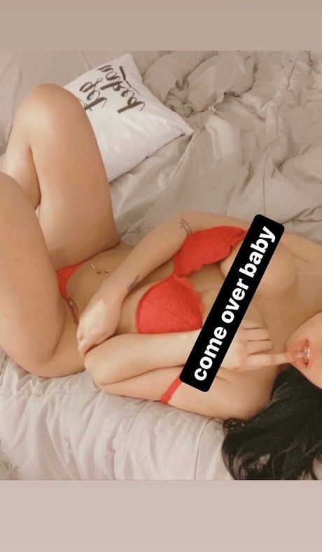 sarcasmqueenn hot star photo