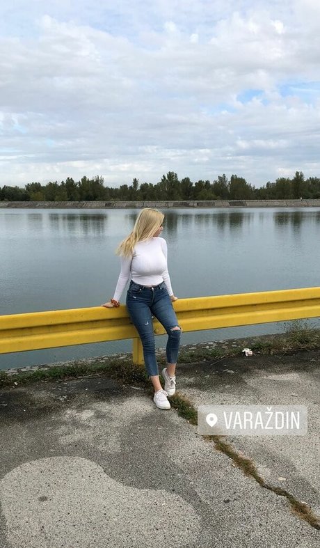 suzizvonar model pornographic archive