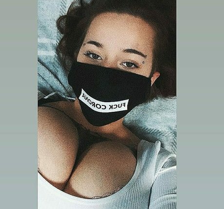 suzizvonar pornstar top img