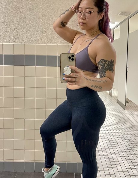 Stella Chung free model gallery