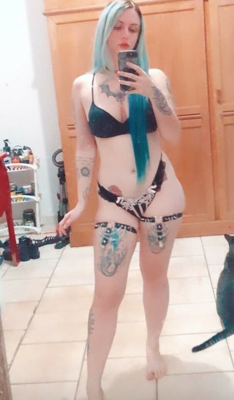 Ellen Natalia beautiful star pictures