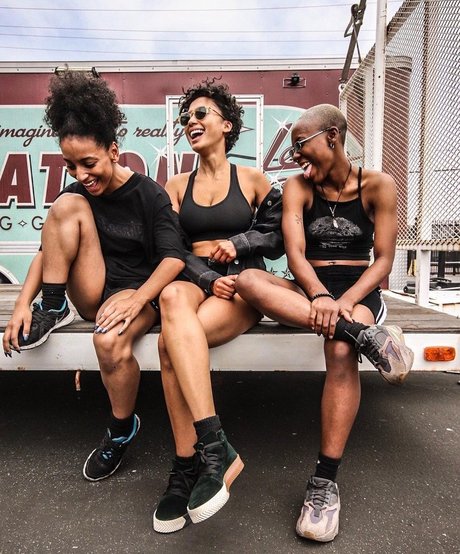 Andy Allo pretty actress galleries