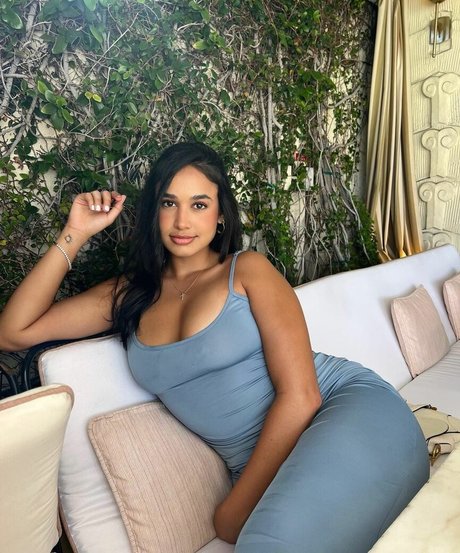 Emily Tosta exclusive star photos