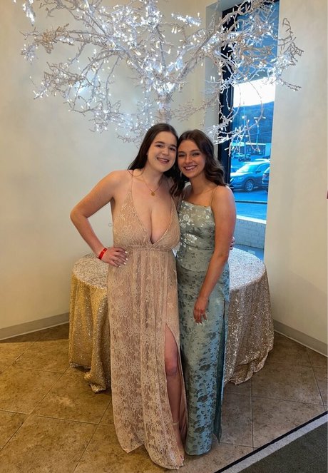 Hannah F model nude pic