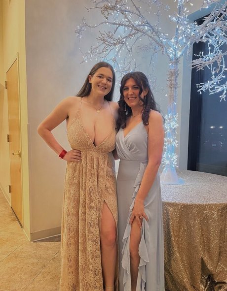 Hannah F star nudes gallery