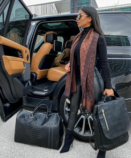 Aneeqa Farid star sex photos