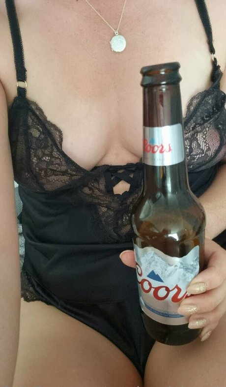 scarlett johnson24 free model pics