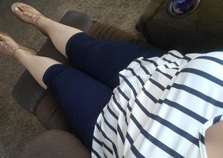 young onlyfans pornographic photo