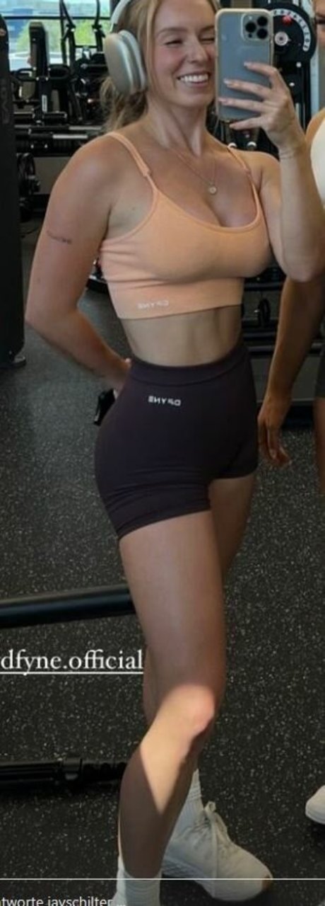 Jay Schilter model beautiful galleries