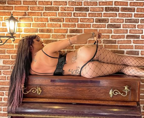 Evelyn Fett naked actress pictures