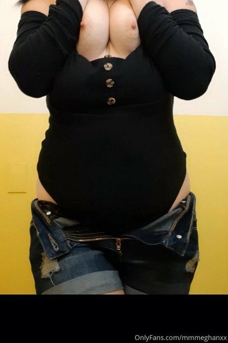 mirror onlyfans art nude gallery